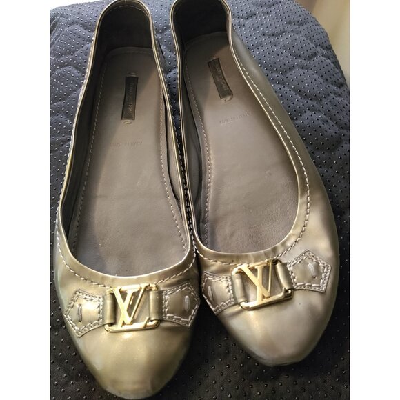 Louis Vuitton Greenish/Grey Patent Leather Oxford Slip on Ballet Flat.  Size 40 - Picture 1 of 16